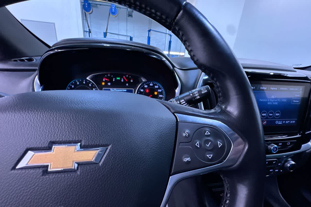 2022 Chevrolet Traverse LT Cloth