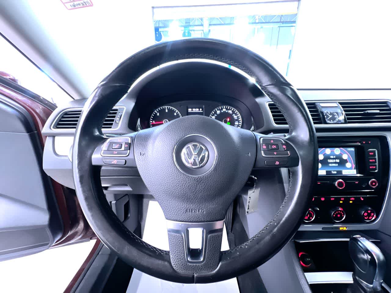2013 Volkswagen Passat TDI SE w/Sunroof
