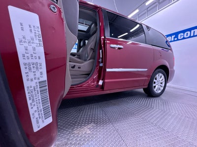 2015 Chrysler Town & Country Limited Platinum