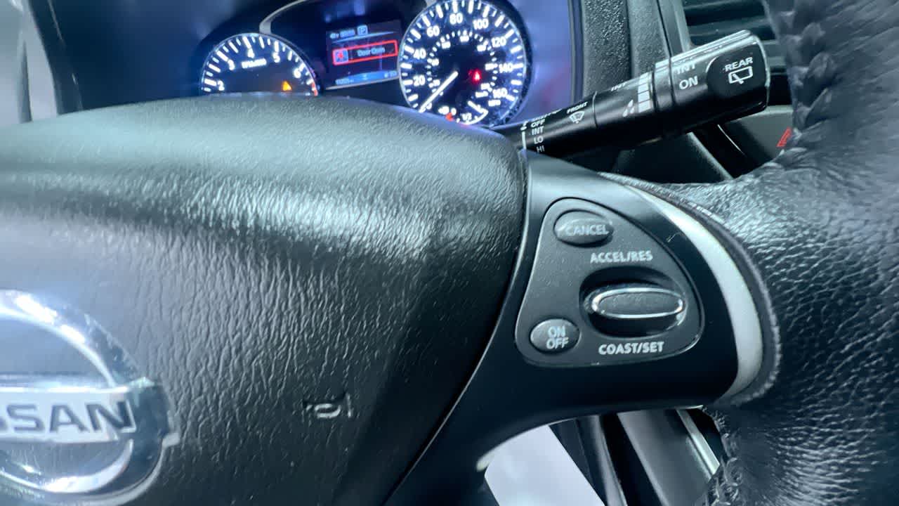 2018 Nissan Pathfinder SV