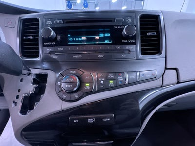 2014 Toyota Sienna LE
