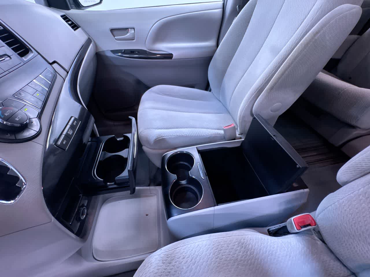2014 Toyota Sienna LE