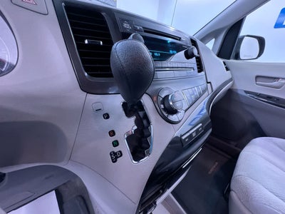 2014 Toyota Sienna LE