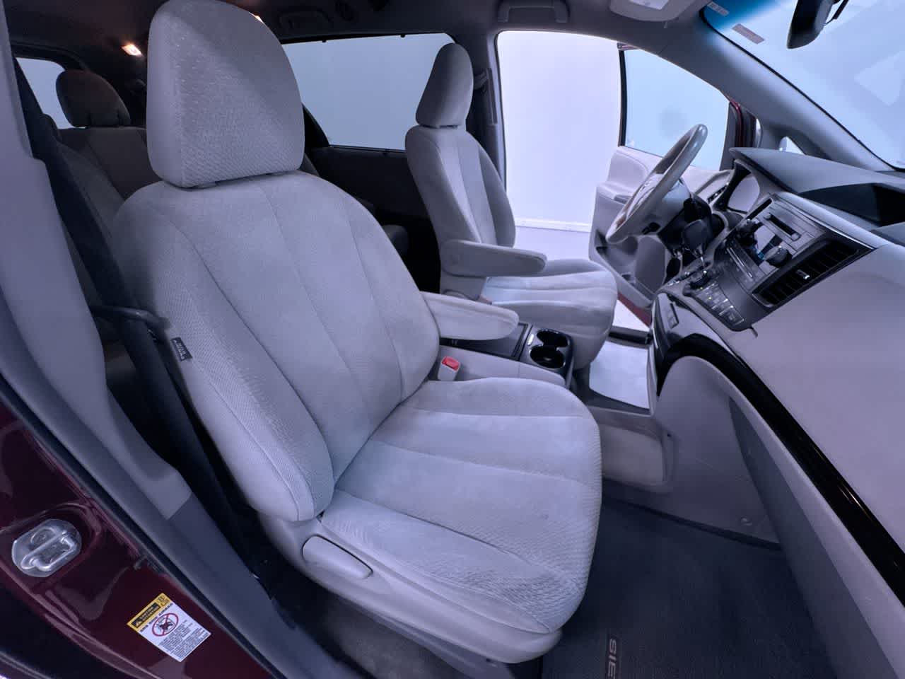 2014 Toyota Sienna LE
