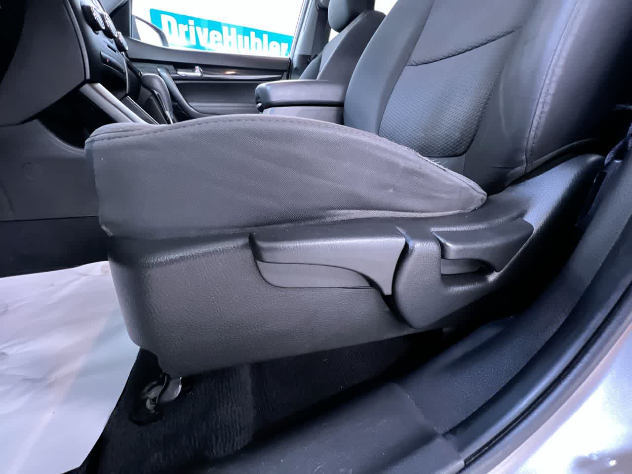 2011 Kia Sorento LX