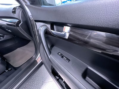 2011 Kia Sorento LX