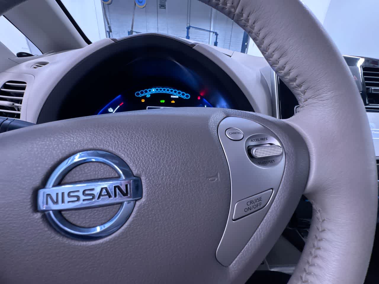 2012 Nissan LEAF SV