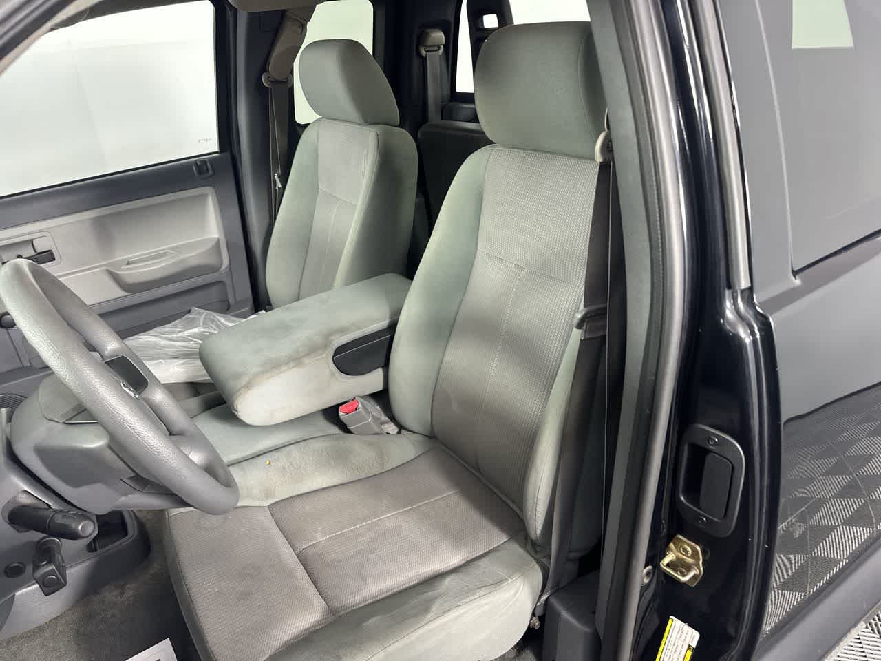 2005 Dodge Dakota ST