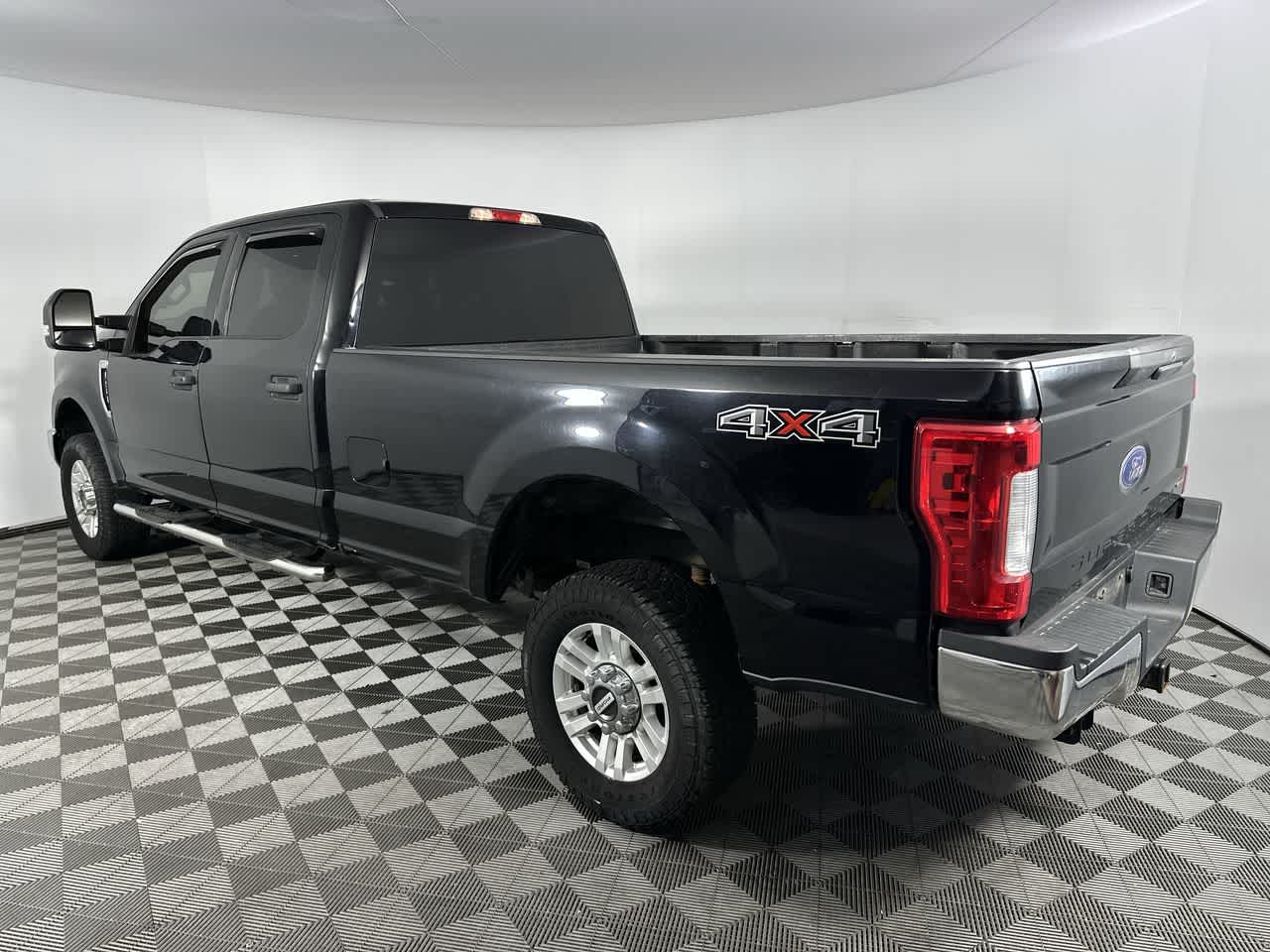 2017 Ford Super Duty F-250 Pickup XLT