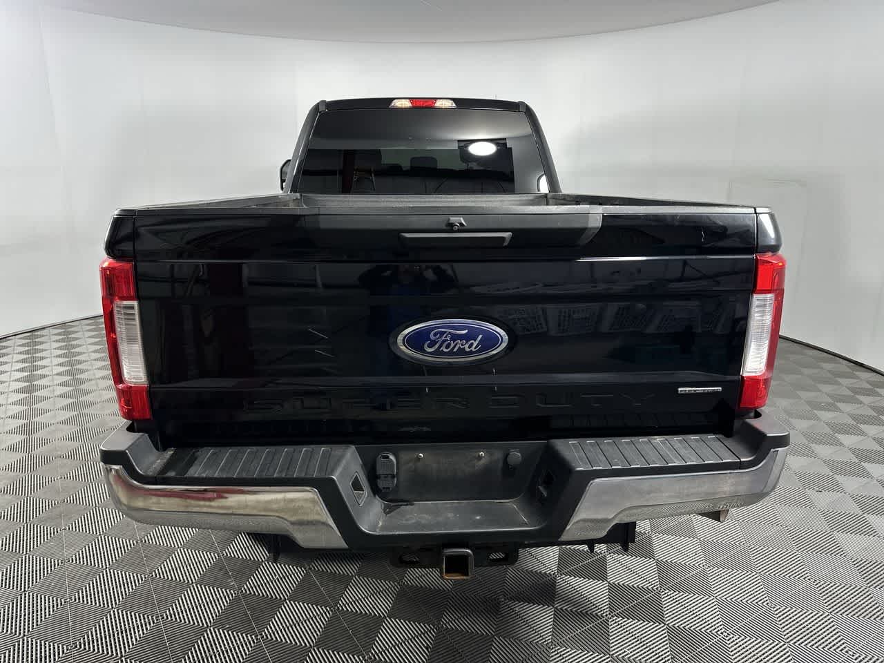 2017 Ford Super Duty F-250 Pickup XLT