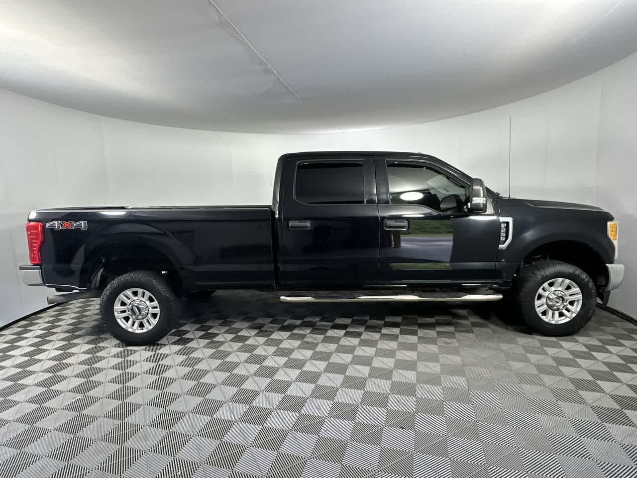 2017 Ford Super Duty F-250 Pickup XLT