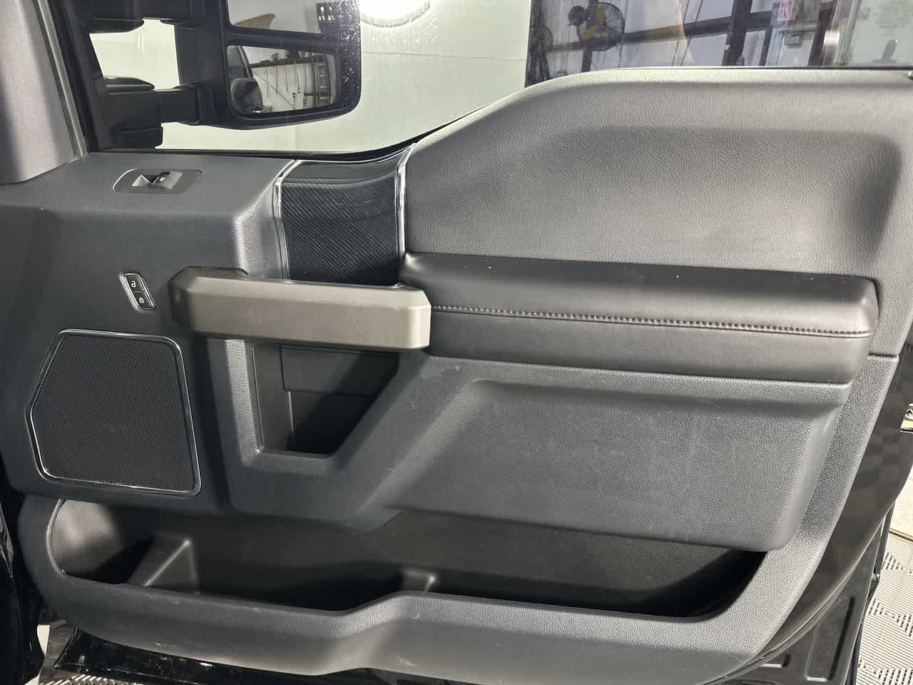 2022 Ford Super Duty F-250 SRW Platinum