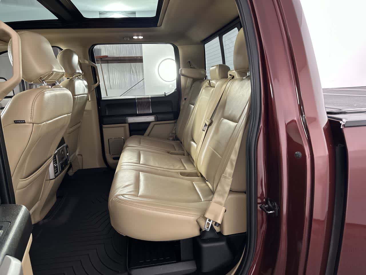 2017 Ford Super Duty F-350 SRW Lariat