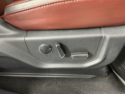 2022 Ford Super Duty F-350 DRW Platinum
