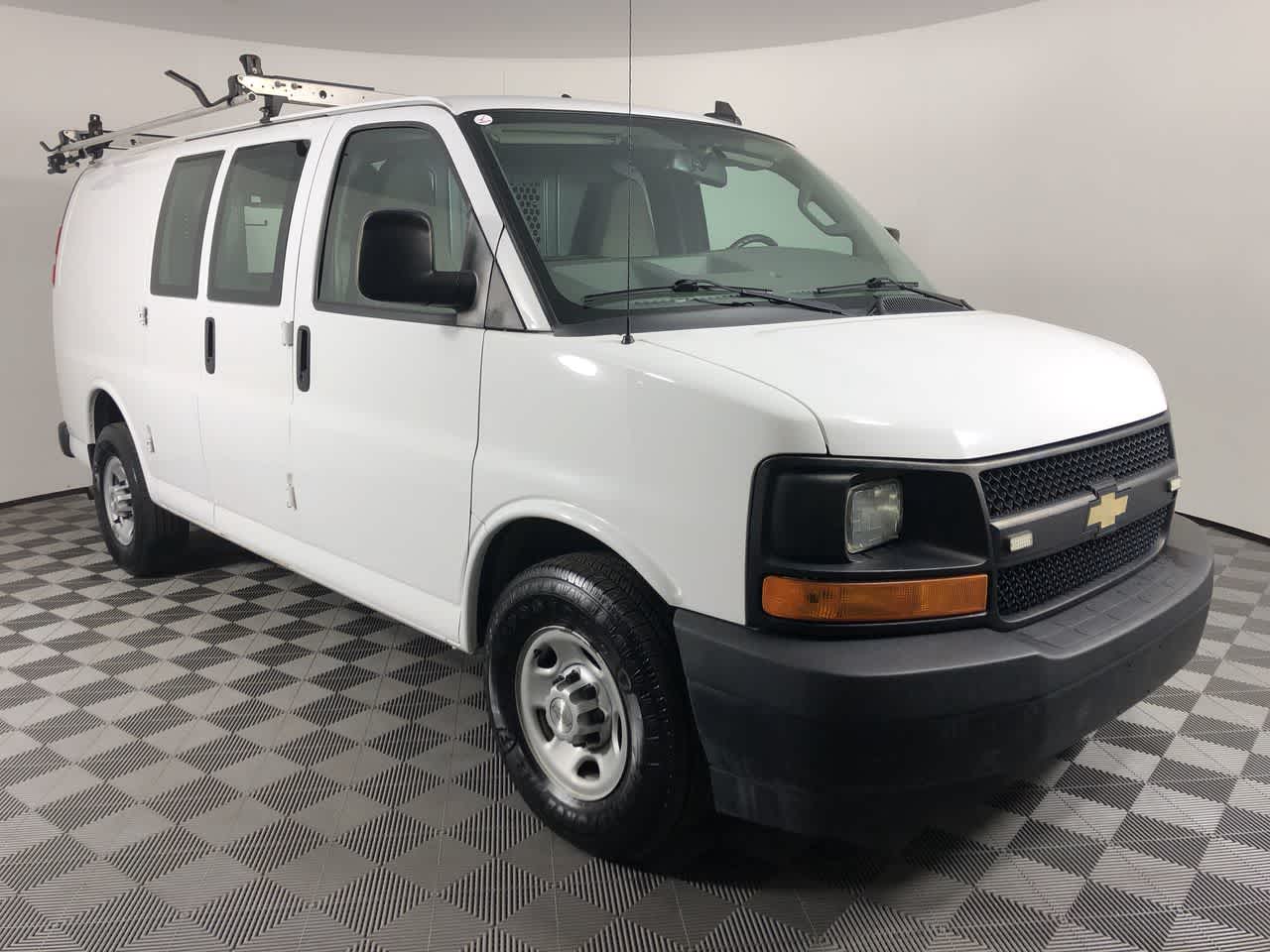 2017 Chevrolet Express 2500 Work Van HD's photo