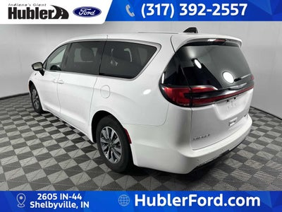 2024 Chrysler Pacifica Hybrid Select