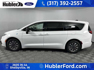 2024 Chrysler Pacifica Hybrid Select