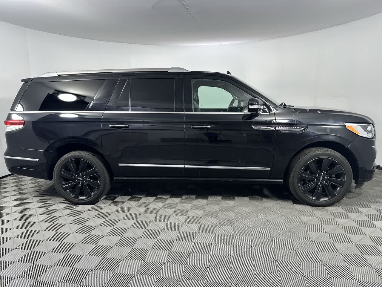 2022 Lincoln Navigator L Reserve